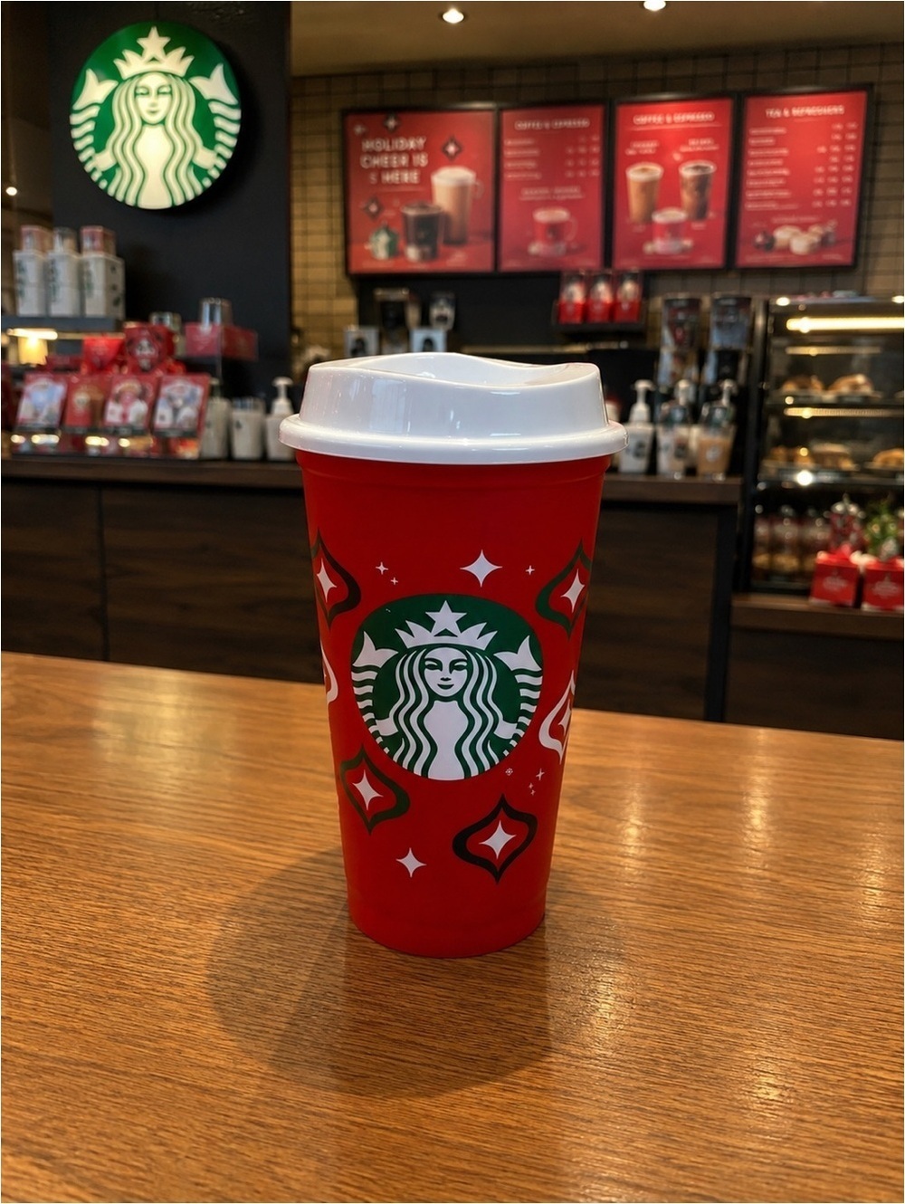 2023 Starbucks Red Holiday Reusable Plastic Coffee/Tea Cup 16oz with Lid